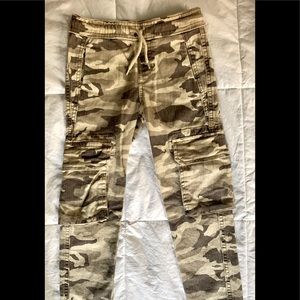 Joe’s camouflage jogger pants.